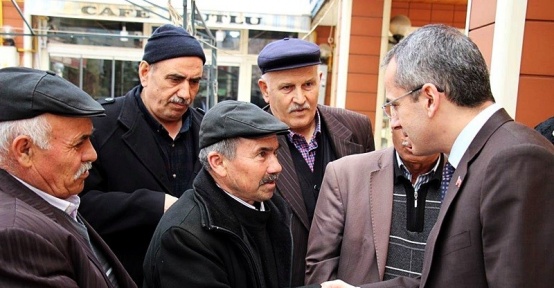 Tosya Kaymakamı Deniz Pişkin Gazi ve şehit yakınları derneğini ziyaret etti