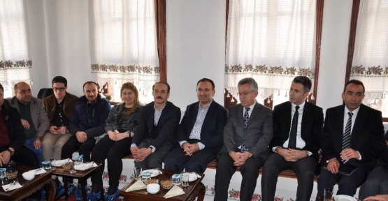 Bakan Bozdağ Yozgat’ta basın mensuplarını dinledi