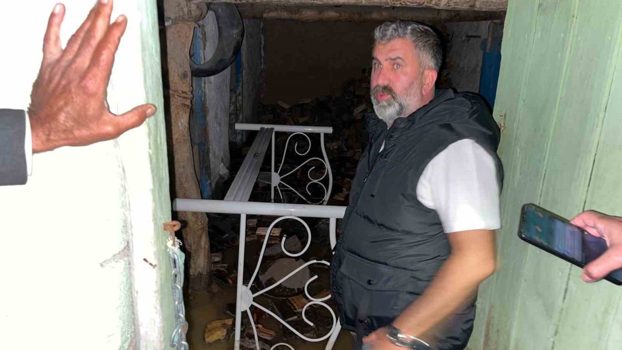 Kırşehir’in Toklümen Köyünde Sel: 3 Ev Tahliye Edildi