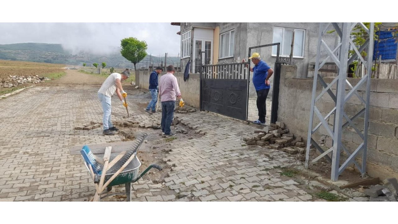 Özükavak Belediyesi Çevre Düzenleme Çalışmalarını Sürdürüyor