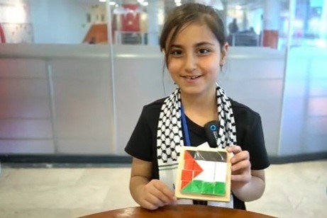 Minik Belinay’dan Yürekleri Isıtan Motif