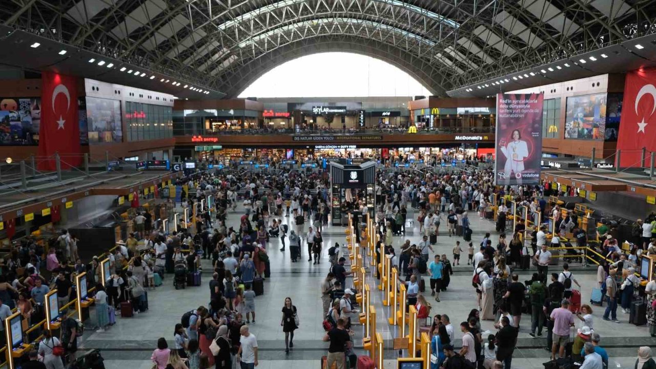 Sabiha Gökçen Havalimanı ‘Türkiye’nin En Değerli Markaları’ Listesinde 8 Basamak Yükseldi