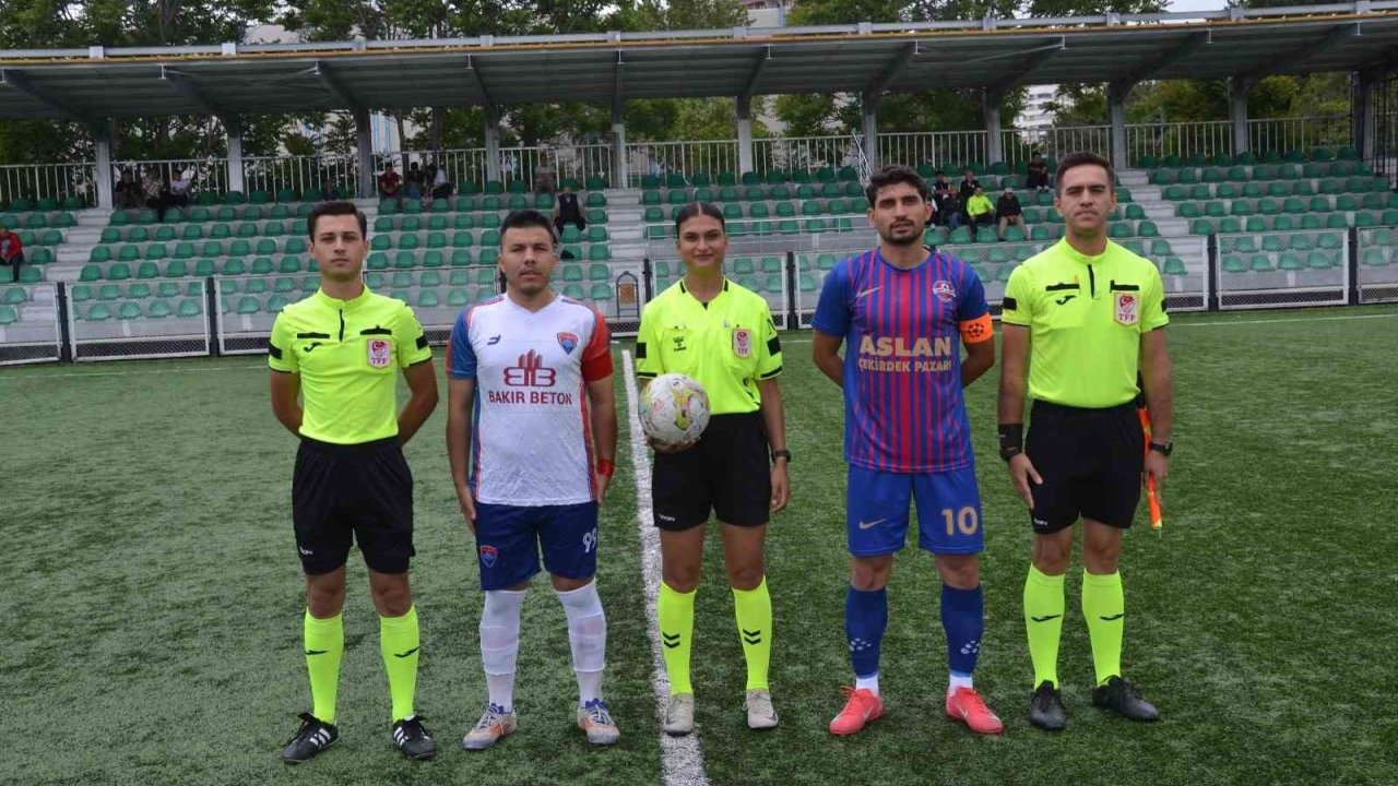 Yeni Esenspor 3 Puanı 4 Golle Aldı