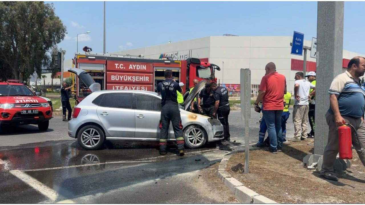 Efeler’de Test Sürüşüne Çıkılan Otomobil Yandı