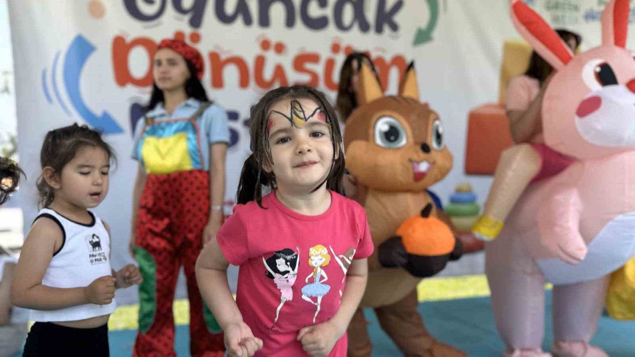 Sakarya’da Oyuncaklar Paylaşıldı, Kalpler Isındı