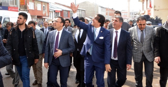 Milletvekili Aydemir’e Karayazı’da coşkulu karşılama