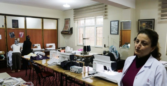 Babası okumasına izin vermedi, iki üniversite bitirdi