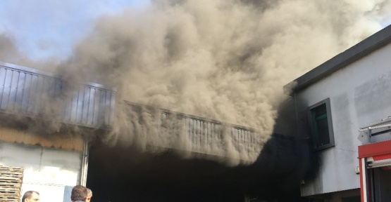 Esenyurt’ta fabrika yangını