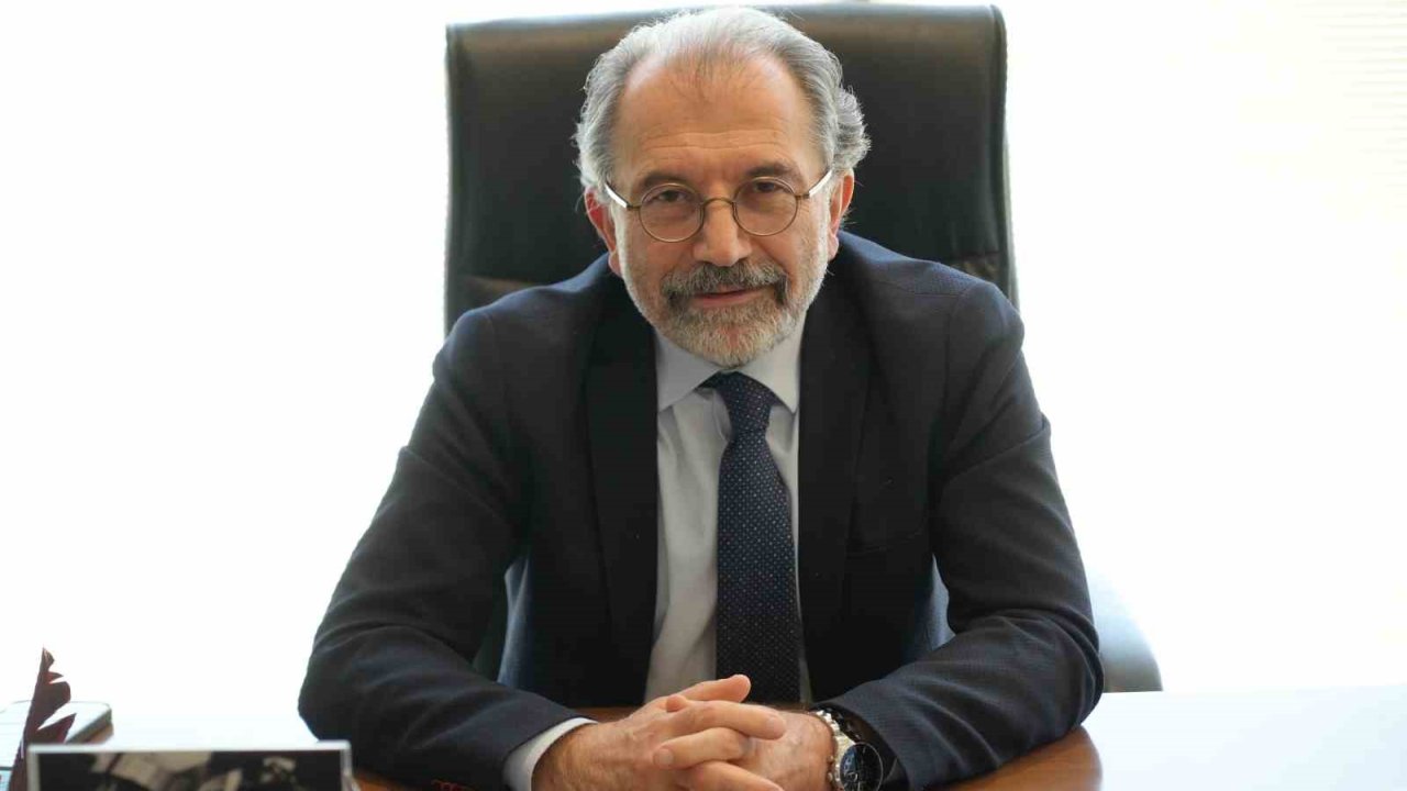 Prof. Dr. Akbaş’tan Büyük Başarı: 2 Bininci Kalp Ameliyatı Geride Kaldı