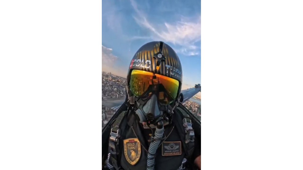 Solotürk’ün İstanbul Semalarında Yaptığı Gösteri Kokpit Kamerasında