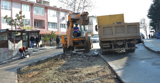 Büyükşehir’den yıpranan ve bozulan asfalta bakım