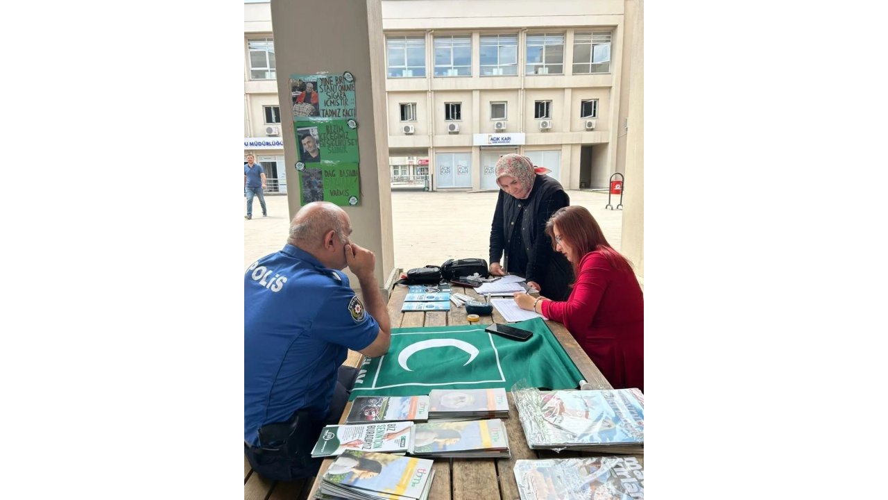 Farkındalık Standına Vatandaşlardan İlgi