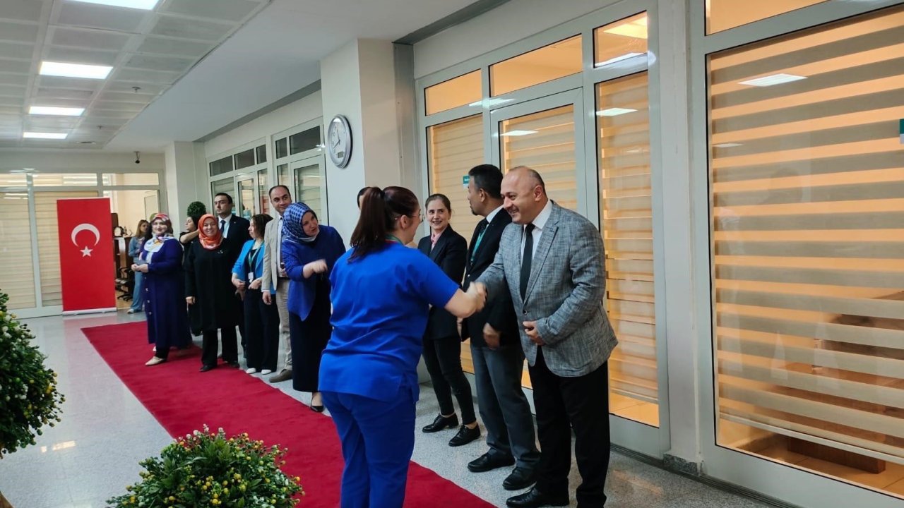 Karabük Eğitim Ve Araştırma Hastanesi’nde Bayramlaşma Programı Yapıldı