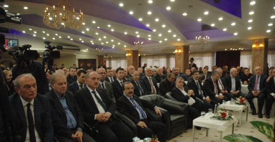 Bakan Ağbal esnafla bir araya geldi