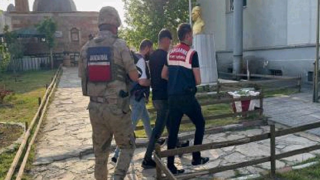 Van’da Yaban Keçisi Avlayan Şahıs Yakalandı