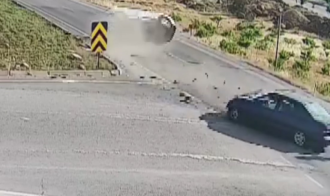 Kırmızı Işık İhlali Kazaya Neden Oldu, 5 Kişi Yaralandı