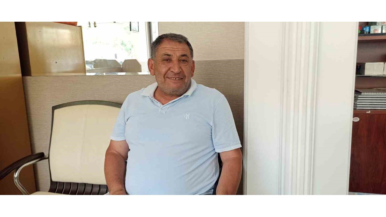 Çiftçinin Yaban Keçileri İle Diyaloğu Yüzleri Gülümsetti