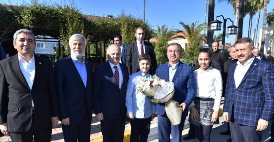 Milli Eğitim Bakanı Yılmaz, Mersin Valisi Çakacak’ı ziyaret etti