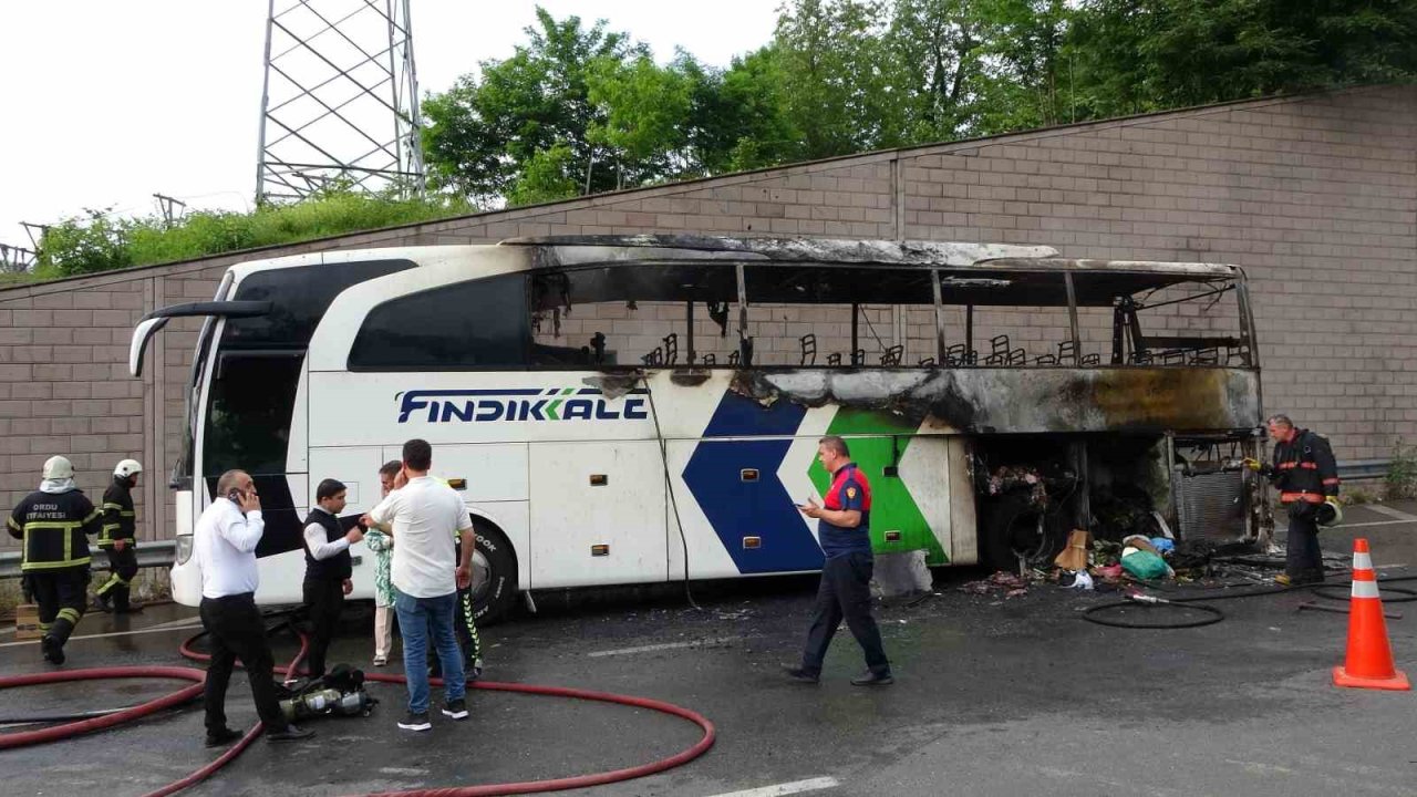 Ordu’da Yolcu Otobüsü Alev Alev Yandı