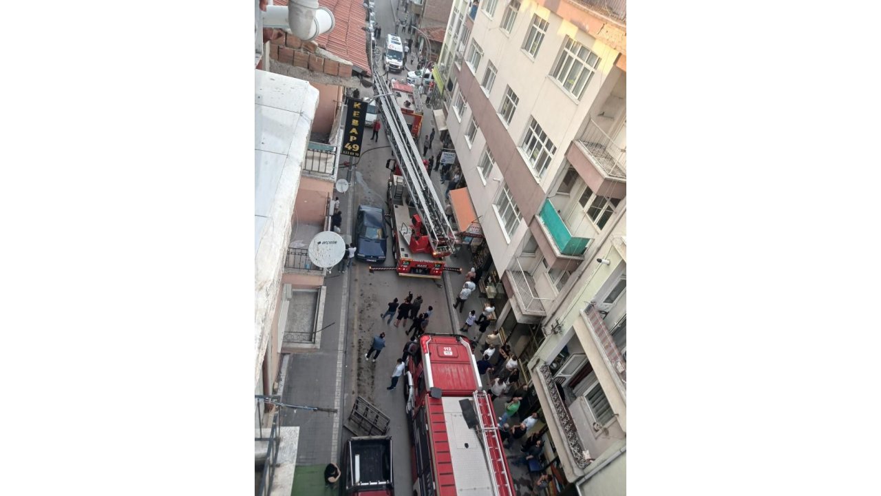 Ankara Polatlı’da Bina Yangını: Mahsur Kalanlar Var