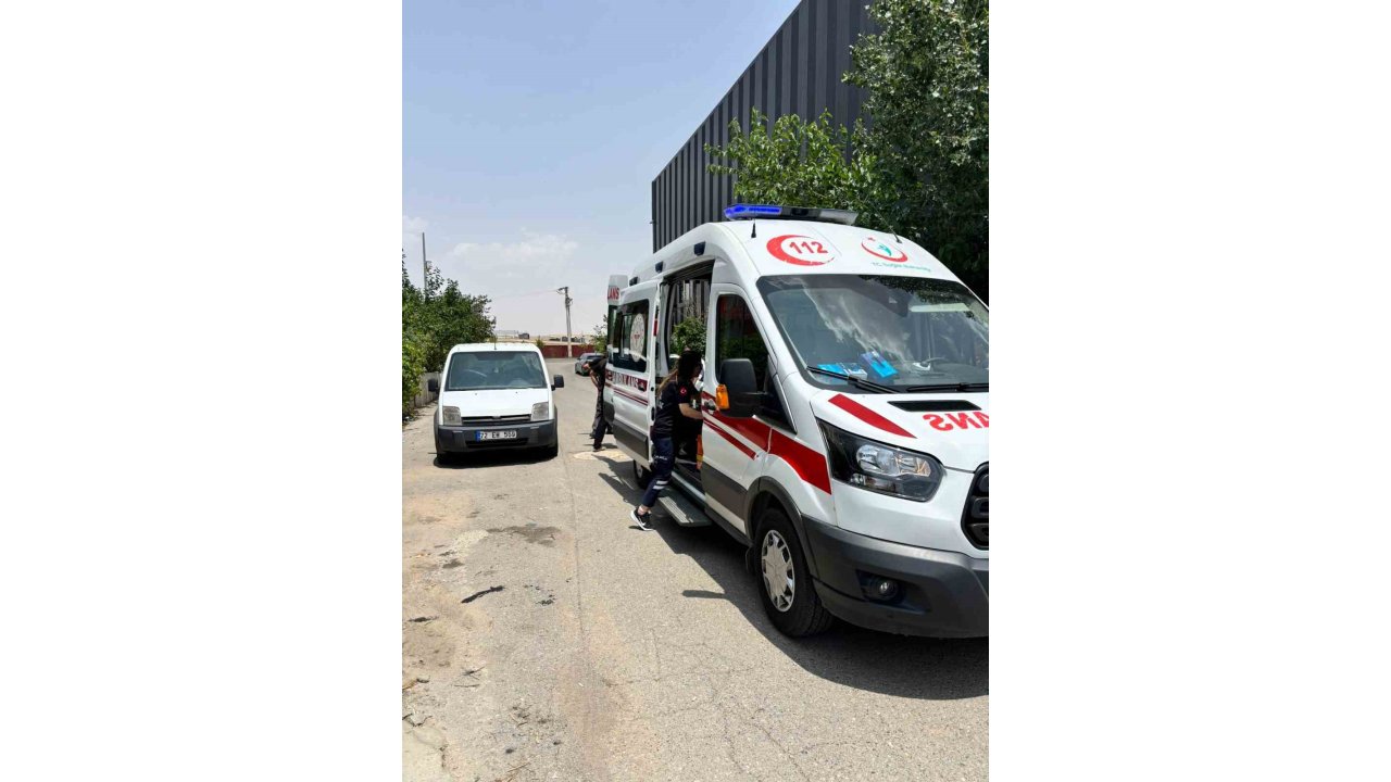 Batman’da Bıçaklı Saldırıda 21 Yaşındaki Genç Yaralandı