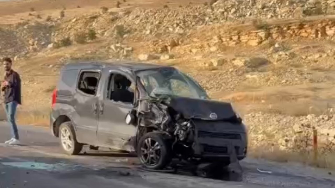Mardin’de Kamyonet İle Cip Çarpıştı: 9 Yaralı
