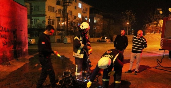 Önce yaktı sonra kameraya çekti