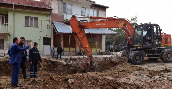 Başkan Cahan yol çalışmalarını yerinde inceledi