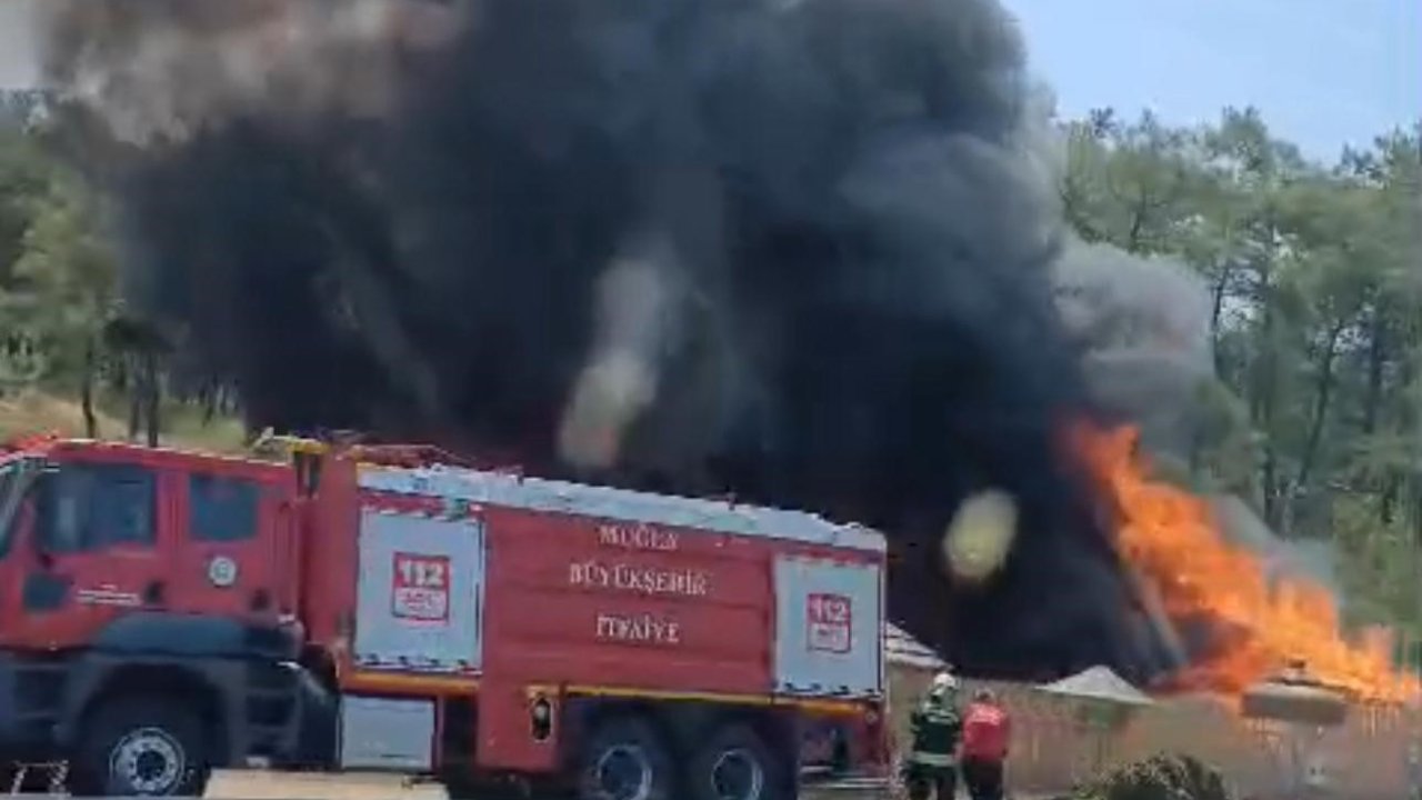 Hasır Ürünlerin Satışının Yapıldığı İş Yeri Alevlere Teslim Oldu