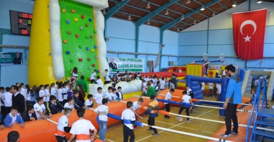 Spor TIR’ı İznik’te öğrencilerle buluştu