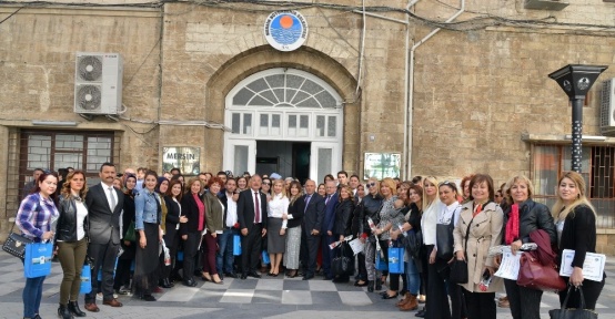 Kursiyerler katılım belgelerini aldı