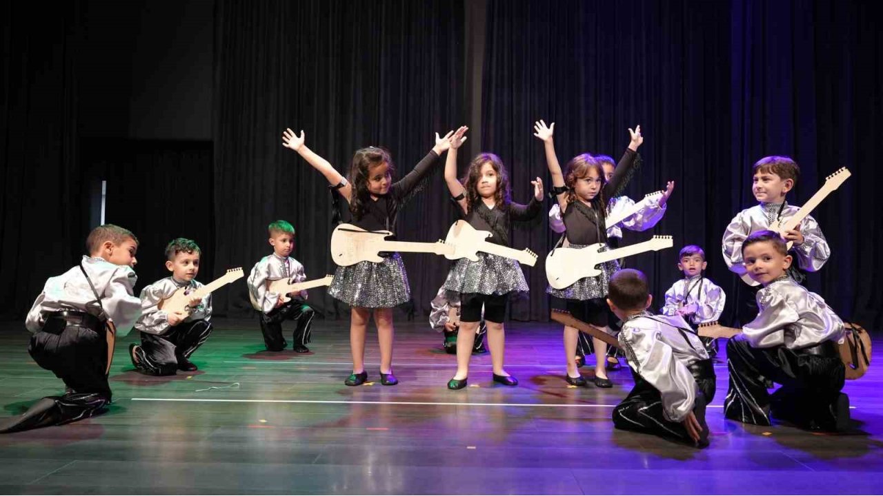 Başkan Köymen, Mutlu Günlerinde Çocukları Yalnız Bırakmadı