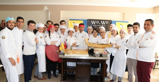 Toros Üniversitesi’nin aşçılık öğrencileri suşi yapmayı öğrendi