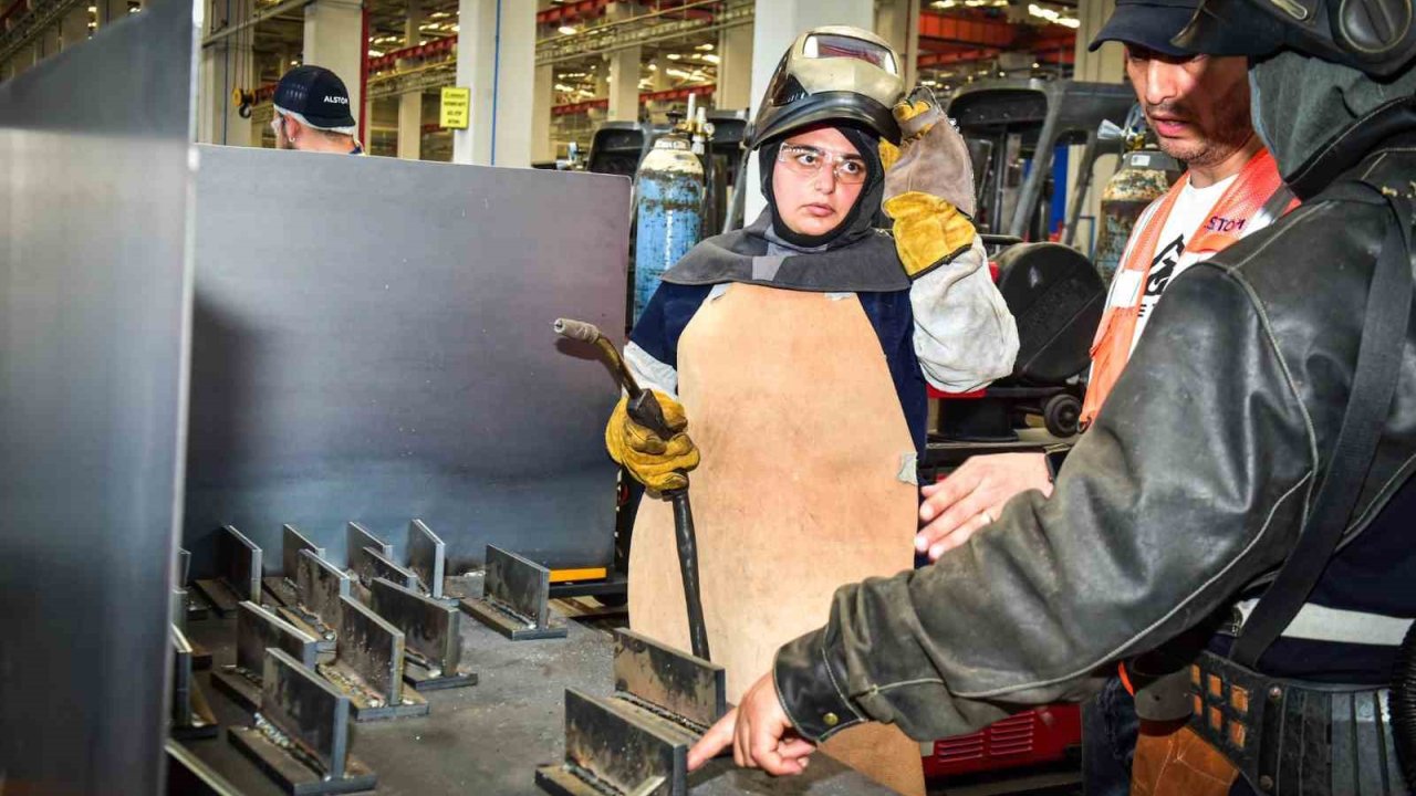 Bursa’da Eğitim Alan Kadınlar Kaynak Ustası Olarak İstihdam Edilecek