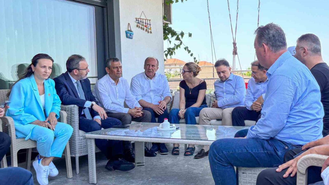 Bakan Kasapoğlu’ndan Merhum Başkan Zeyrek’in Ailesine Taziye Ziyareti