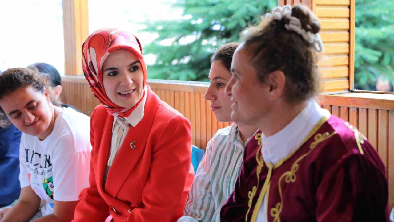 Bakan Göktaş, Engelsiz Yaşam Bakım Rehabilitasyon Ve Aile Danışma Merkezi’nde İncelemede Bulundu