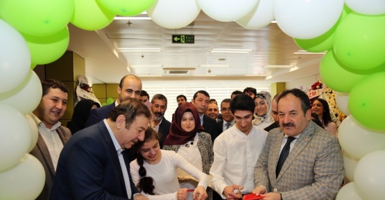 Esenyurt’ta ’en özel’ öğrenciler ayakta alkışlandı