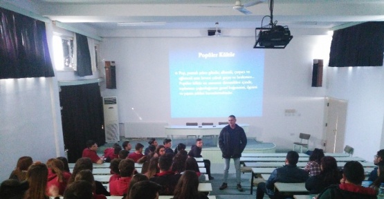 YDÜ’den Yeşilay haftasında bağımlılıklar ile ilgili konferans