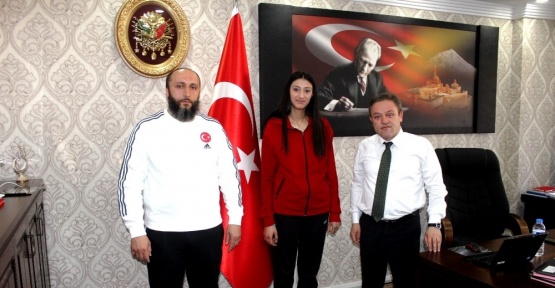 Ağrı’lı genç Taekwondocu Hacer Türkiye üçüncüsü oldu