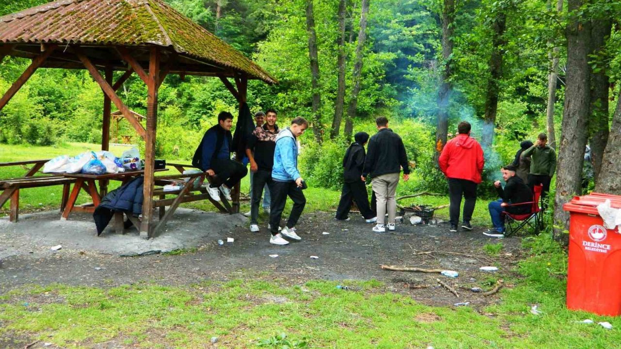 Öğrencilere Yaz Tatiline Piknikle Giriyor