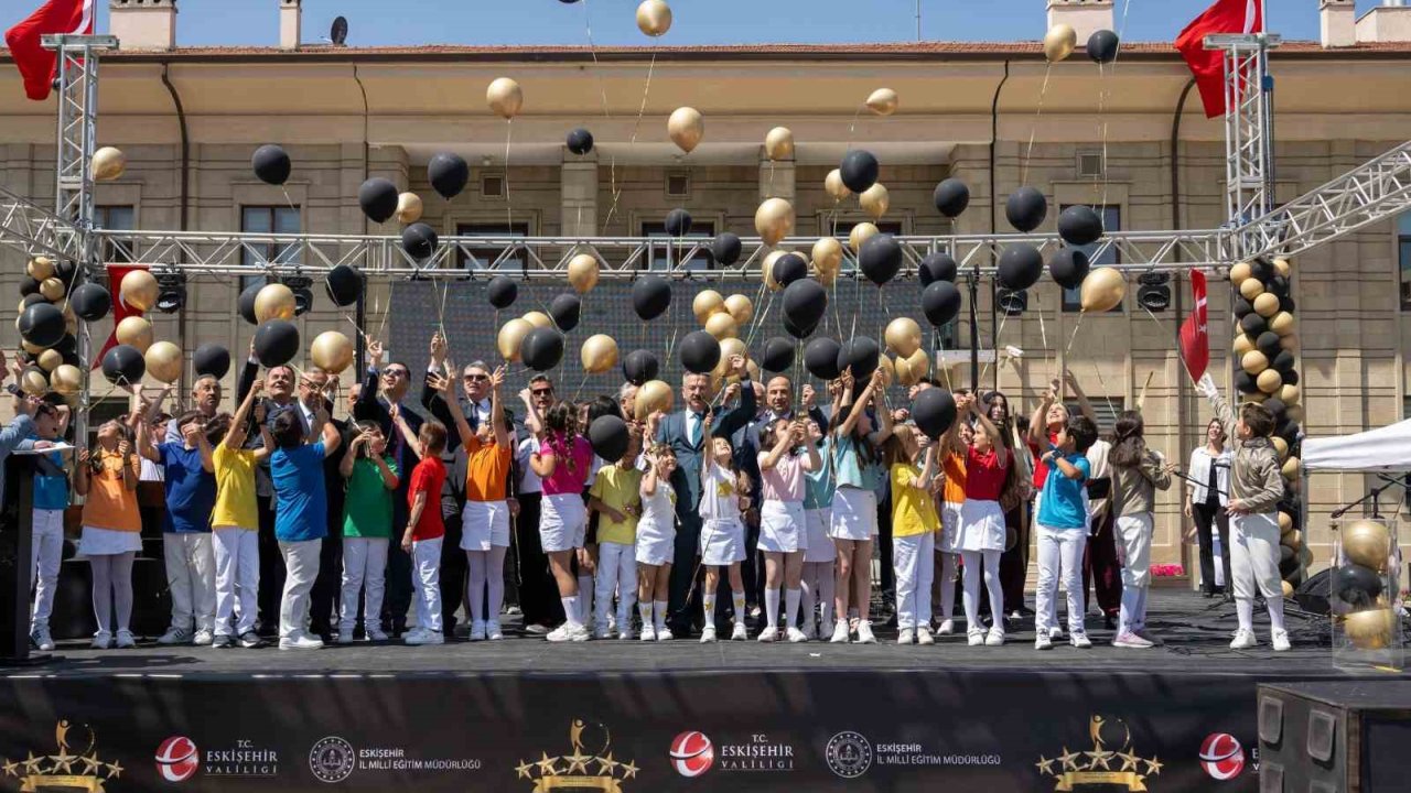 ’türkiye Yüzyılında Geleceğin Yıldızları’ Yıl Sonu Şenliği Düzenlendi