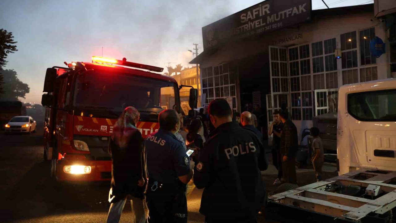 Nevşehir’de İş Yeri Yangını Paniğe Neden Oldu