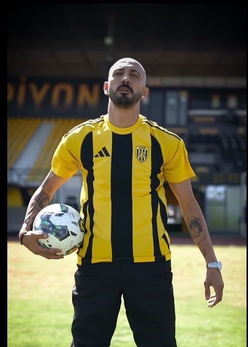 Aliağa Fk’dan Flaş Transfer: Ahmet İlhan Özek Resmen İmzayı Attı