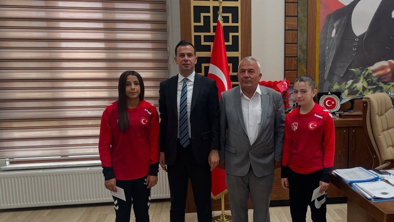 Kaymakam Emrah Aslan’dan Avrupa İkincisi Güreşçiye Tebrik