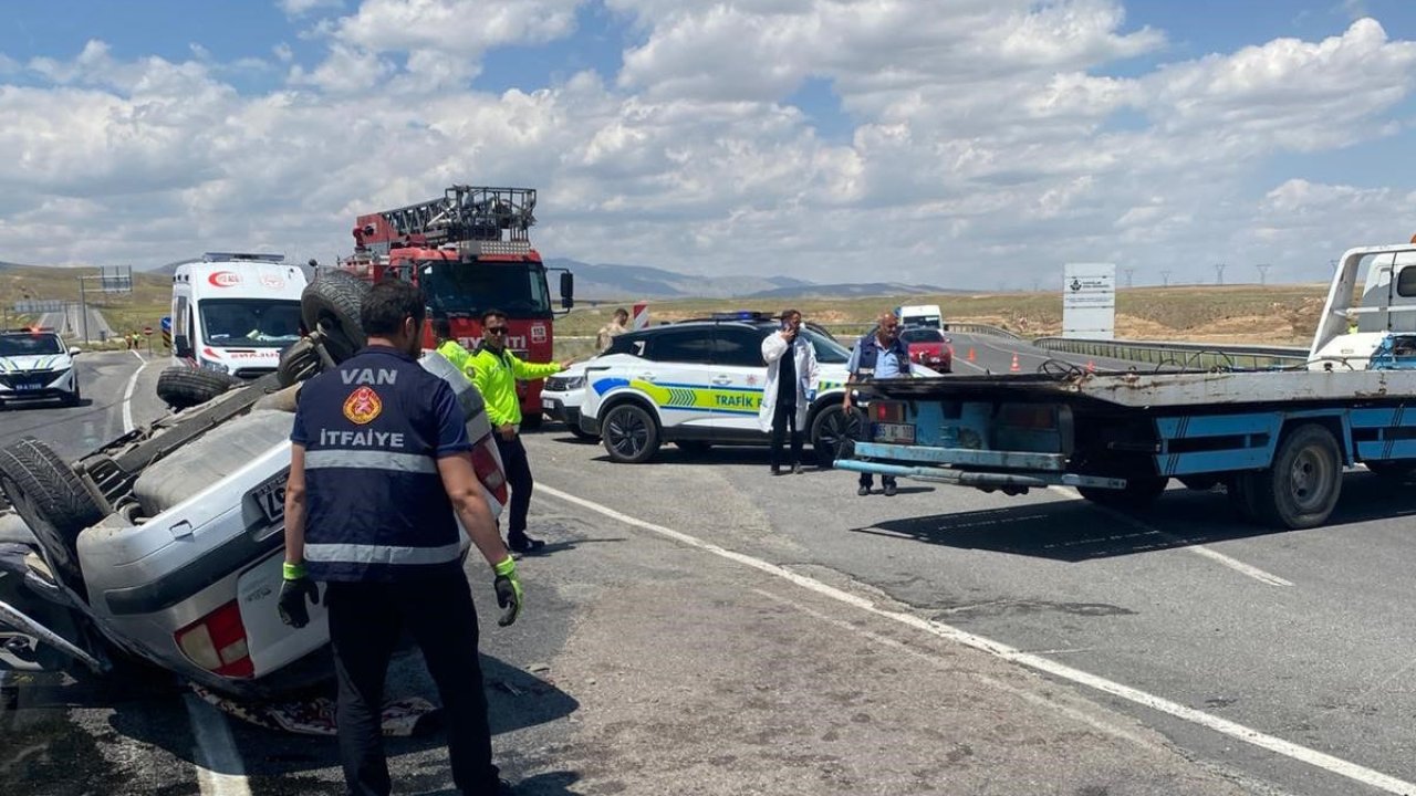 Van’da Otomobil Takla Attı: 1 Ölü, 3 Yaralı