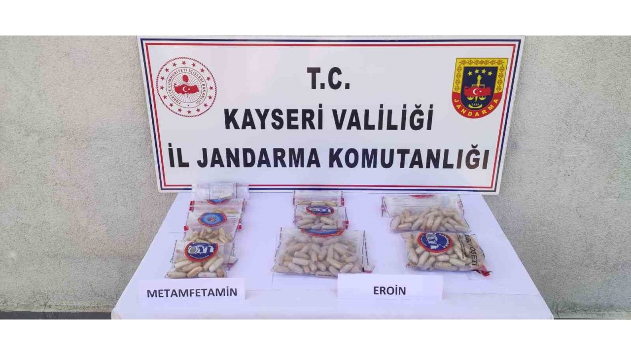Mide Ve Bağırsaklarında 3 Kilo Uyuşturucuyla Yakalandılar