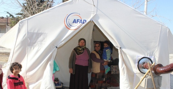 Depremzede kadınlar 8 Mart’ı kutlayamadı