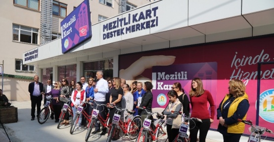 Mezitli Belediyesi’nden 8 Mart’ta 8 kadına 8 bisiklet, kadın personele yarım gün izin