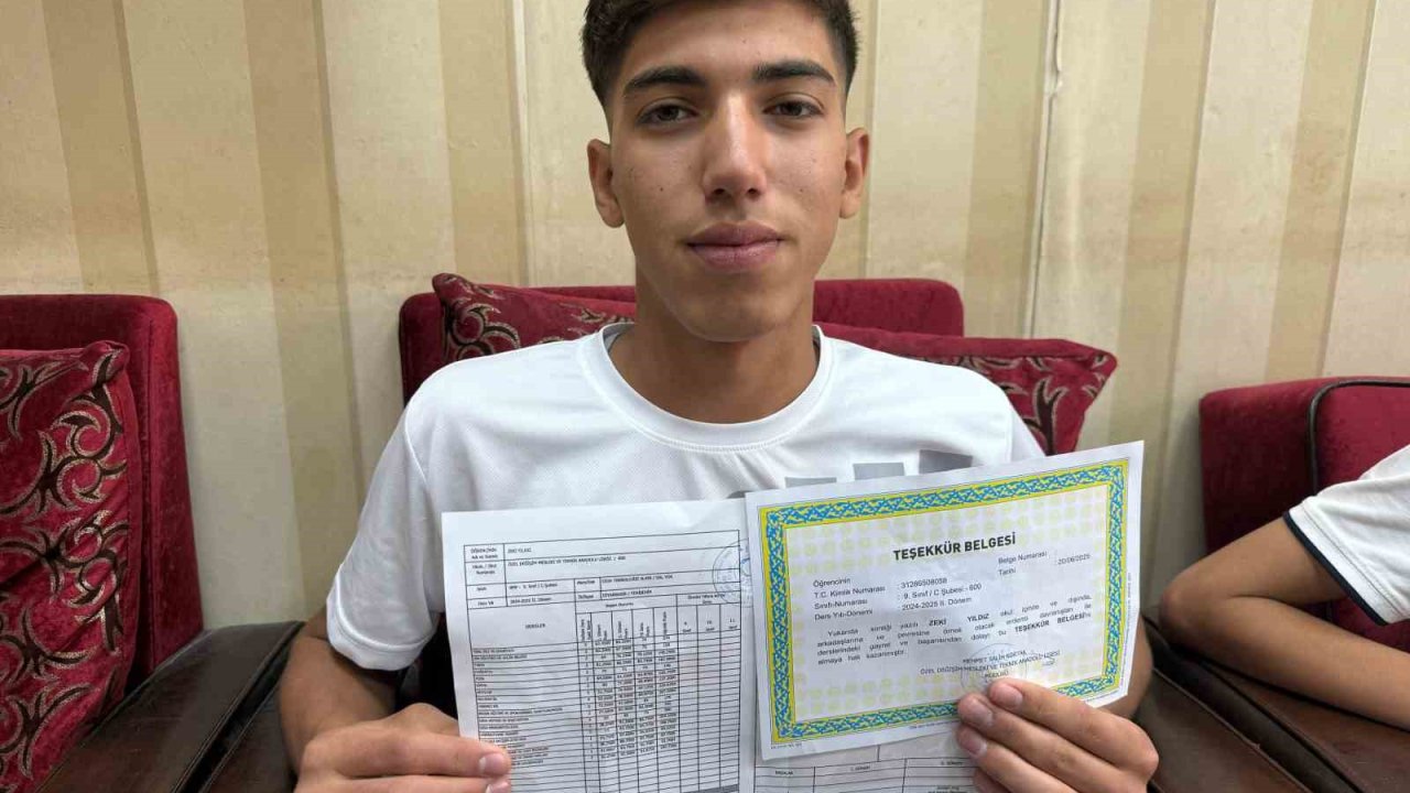 Diyarbakır’da Karne Hediyesi, Başarılı Öğrencilere Ücretsiz Saç Tıraşı