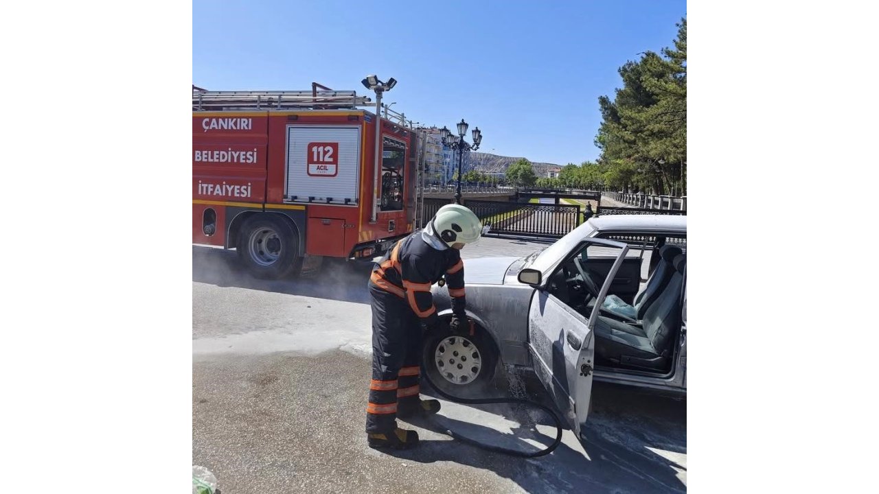 Çankırı’da Seyir Halindeki Otomobil Alev Aldı